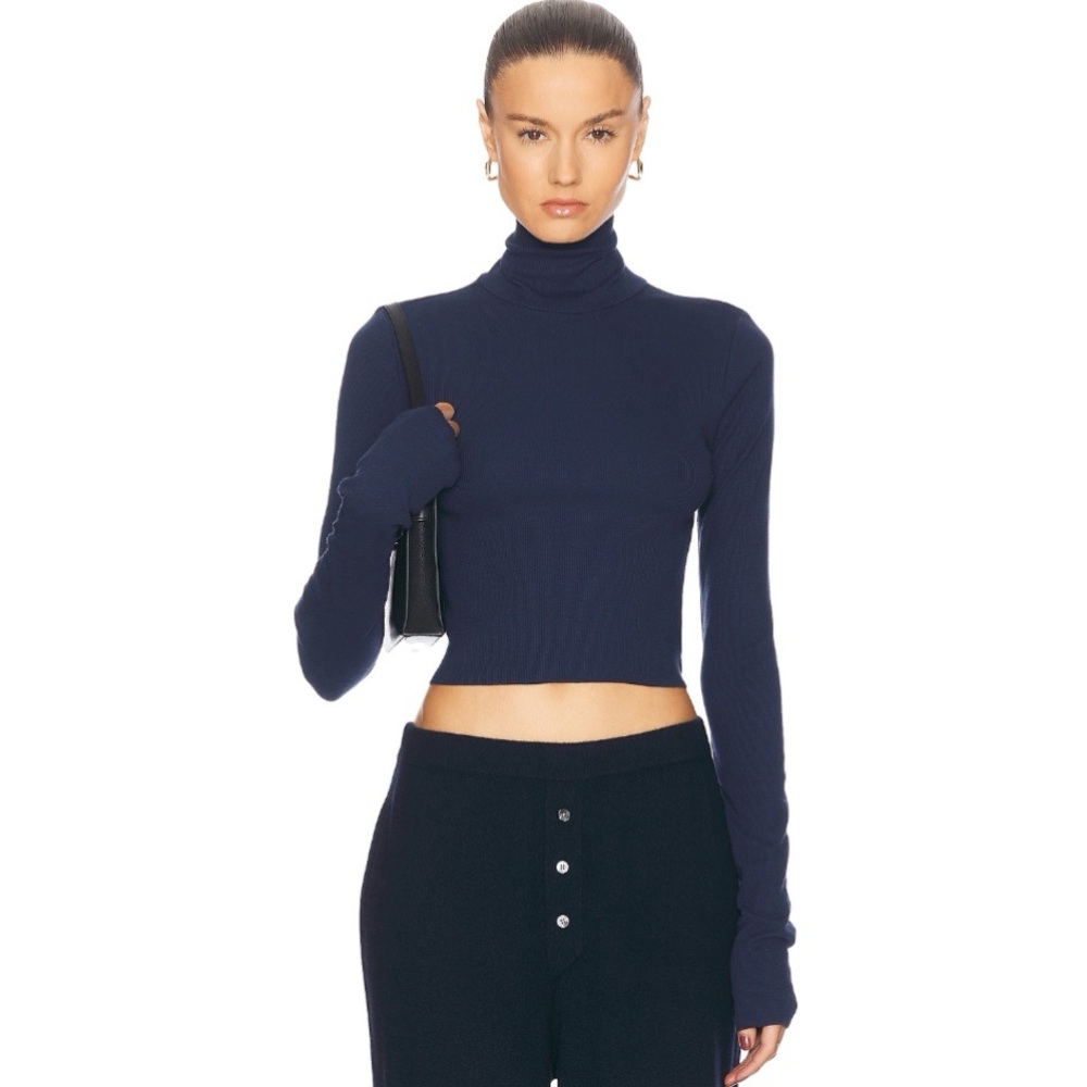 Eterne | navy blue crop turtleneck